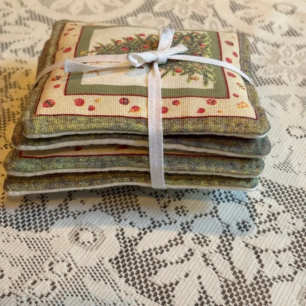 Christmas Canvas Scented Pillow Coasters Mug Mats Set of 4  New Gift Decor